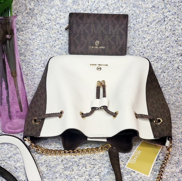 🔥SOLD🔥🌺Michael Kors🌺 POEBE Optic White MD Bucket Messenger Leather & Wallet - Picture 7 of 16